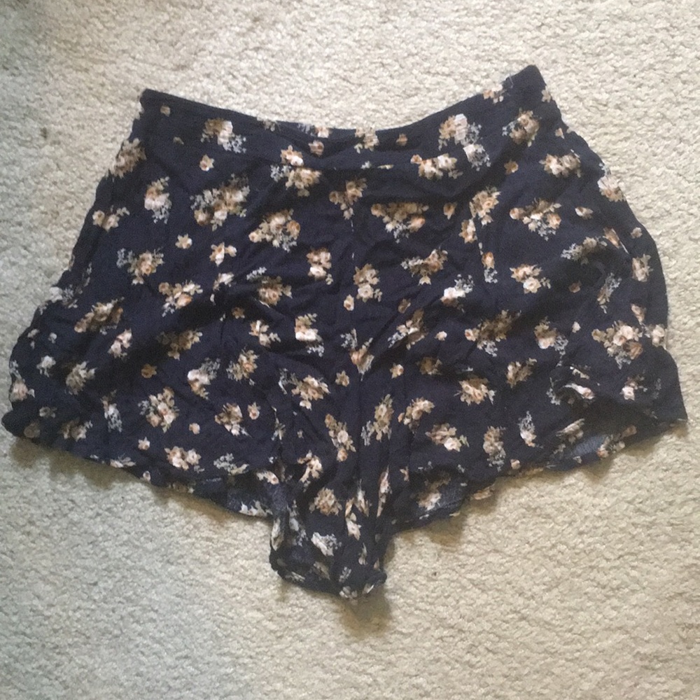 floral shorts